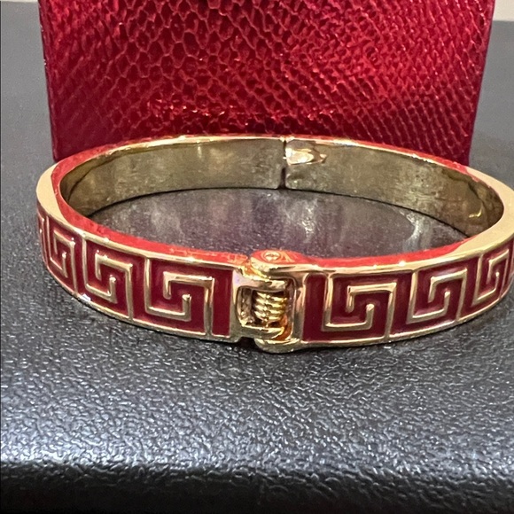 House of Harlow 1960 | Greek Motif Bangle Bracelet - Picture 8 of 10
